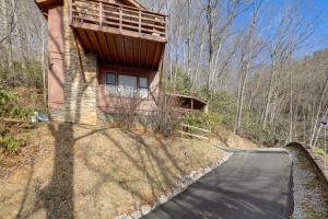 8 Mi to Skiing Porch with Fireplace and Mtn Views!