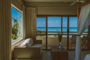 Twin Crowns Royal Suite