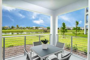 Lake view Near Disney Resort w Lazy River 108