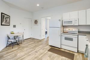 Stunning Peak Views Near Utah Lake! Cozy Getaway