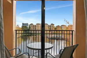 Free Breakfast & Parking 2B Disney Resort Condo