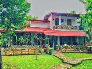 Stone Carving Resort Udawalawa