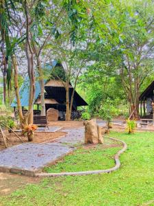 Stone Carving Resort Udawalawa
