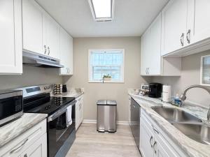 Cozy 2-Bedroom Duplex in Little River