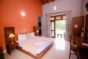 Airport Villa