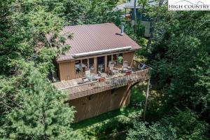 Walk to Slopes | Private Club Access | Sleeps 12