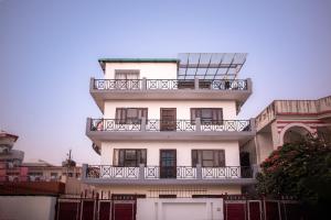 Meera Homes
