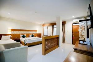 Cakra Kembang Hotel