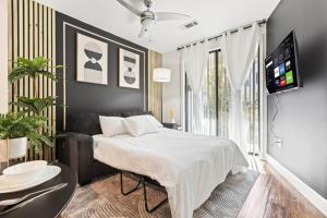 Lux 1B w Pool Near Toyota HQ The Star Legacy West