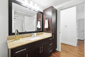 Lux 1B w Pool Near Toyota HQ The Star Legacy Wes