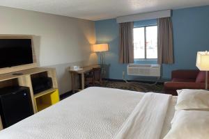 Days Inn by Wyndham Salina I-70