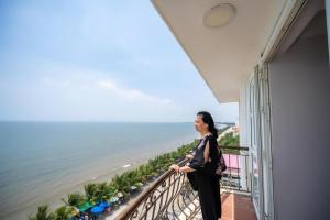 Khách sạn Moonlight Hotel - Mặt biển Hải Tiến