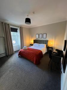 The Graeme Hotel