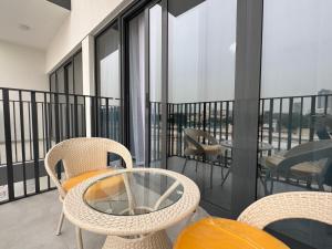 Elegant Retreat Studio in Azizi Mirage