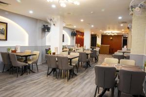 A25 Hotel - 12 Phố Huế