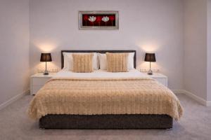 MySquare Modern One Bedroom Apartments in Old Street