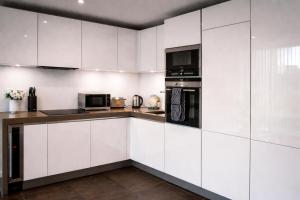 MySquare Modern One Bedroom Apartments in Old Street