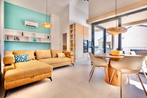 Azure Breeze Artatore