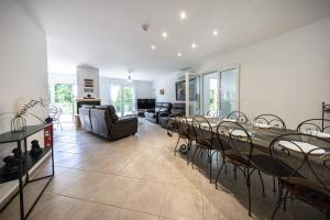 Grand Gîte Nature à Jezainville - Clim, Jardin Privé & Terrasse - 7 lits