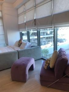 Spacious 1BR Overlooking Burj Khalifa Al Jaddaf