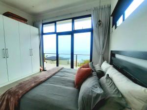 Breathtaking Apartment on the Hill in Ballito