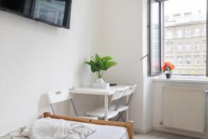 Cozy 1BR by Danube & Millennium Tower Long Stay