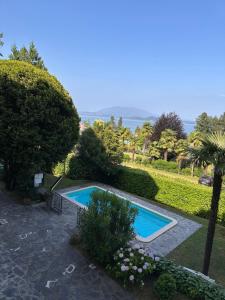 dimora vista lago con piscina