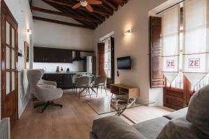 tuAnfitrion Zafiro Elvira Apartments City Centre