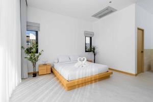 V283 Brand New 4BR Pool Villa Modern Oasis