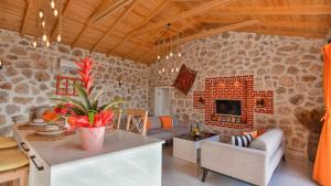 Üzümlü 1 bedroom secluded villa with private pool hot tub