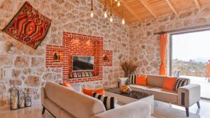 Üzümlü 1 bedroom secluded villa with private pool hot tub