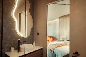 Amumi Lacul Bicaz - Casuta Terra