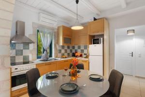 Villa Terpsichore St George Retreat BY APOKORONAS-VILLAS