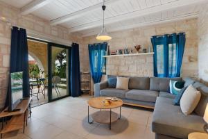 Villa Terpsichore St George Retreat BY APOKORONAS-VILLAS
