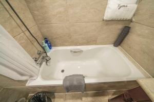 Tyms Gubei Premium 2BR Residence near Gubei CBD