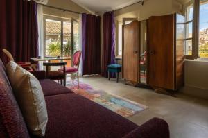 Le Clos Violette et Le 11 DAglaé - Appart Hôtel de Charme Design de Luxe