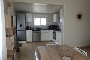 Lenvol de Sion sur locéan proche océan