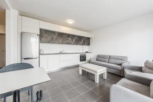 Talea Comfort Apartment 1 by PikHost