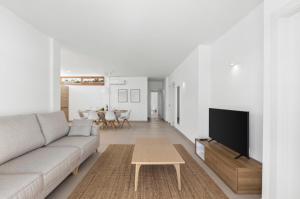 Villa Los Altos Arbea 8B by Escape Home