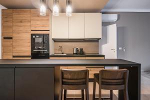 Luxury Design Penthouse with Historic View 3-Bedroom