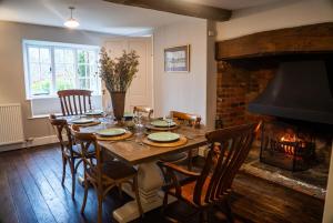 Luxury 3 Bed Cottage on Rewilding Estate