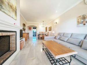 Cozy spacious apartment surounded by Golfcourses