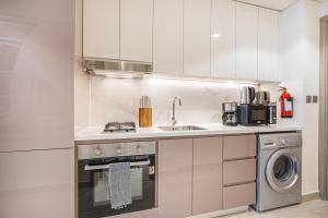 Modern Luxe Studio in the Heart of Meydan