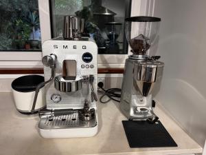 Luxury Beach Front Home Opposite Mettams Pool