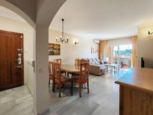 Cozy spacious apartment surounded by Golfcourses