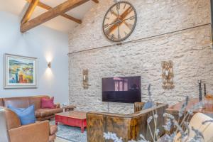 Luxurious Barn within easy reach of South Lakes!