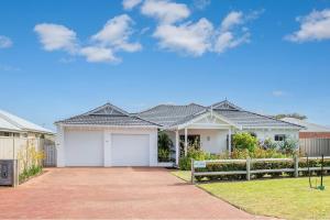 Salt & Skye Beach House