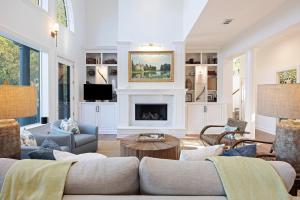 MC296: 296 Marsh Cove