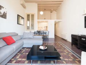 Rent Top Apartments near Plaza de Catalunya
