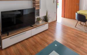 One-Bedroom Holiday Home In Zminj